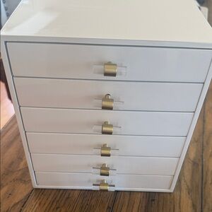 Kendra Scott White and Gold Jewelry Organizer
